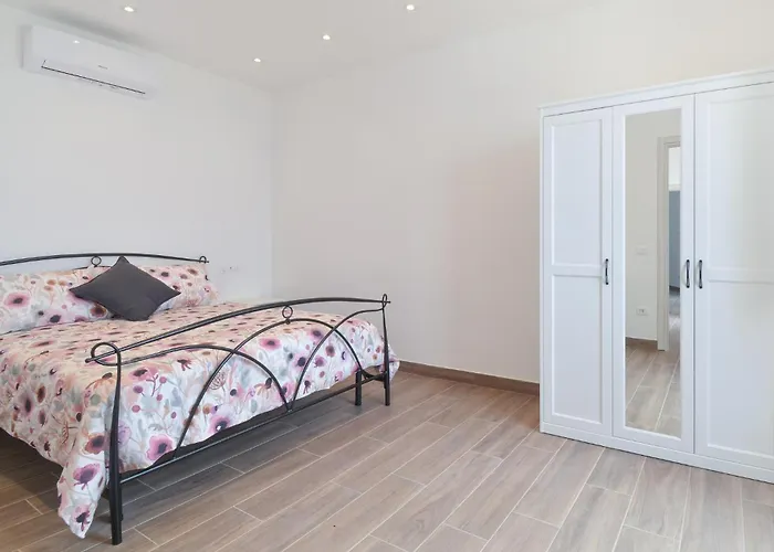 Gorgeous Home In Bonassola With Wifi